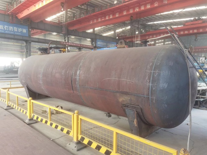 图片二:自制的甲烷缓冲罐设备(待检品).jpg 图片二:自制的甲烷缓冲罐设备(待检品).jpg